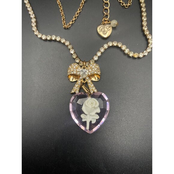 Betsey Johnson Pink Heart Rose Cameo Pendant Gold Tone Necklace Bow LOOK READ - Picture 2 of 9